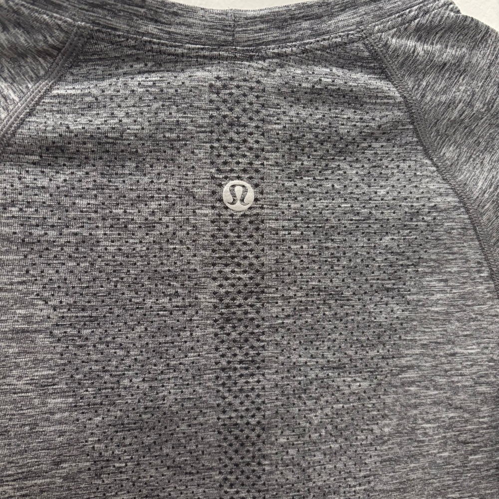 Lululemon Swiftly Tech Long Sleeve - Picture 4 of 4